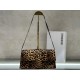 Jacquem** new shoulder bag (leopard print)
The niche brand that really exploded on the ins is a new type of bag with a sense of design, cowhide, and a small bag that can be turned into a clutch in a second.
It can be turned into a handbag in a second, and