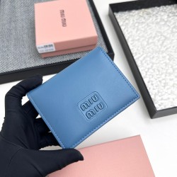 160 No. 510 brand miu miu color black, pink, blue, red, brown size 10852 description miumiu counter the latest models hot debut using the first layer of lambskin exquisite workmanship baking process comparable to the counter multifunctional wallet with ri