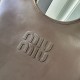 300 MiuMiu Miu Miu new Isetan limited tote official website main promotion this year absolutely explosive style top imported calfskin leather surface delicate smooth soft texture senior body soft but not collapse temperament casual lethargic lazy capacity