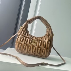 340 large M home 5BC108miumiu new miuwander handbags imported lambskin classic brand iconic matelasse texture embroidery vintage frosted hardware use round lonely curve retains the proper sense of playfulness bag type overall hard and shapely full of pers