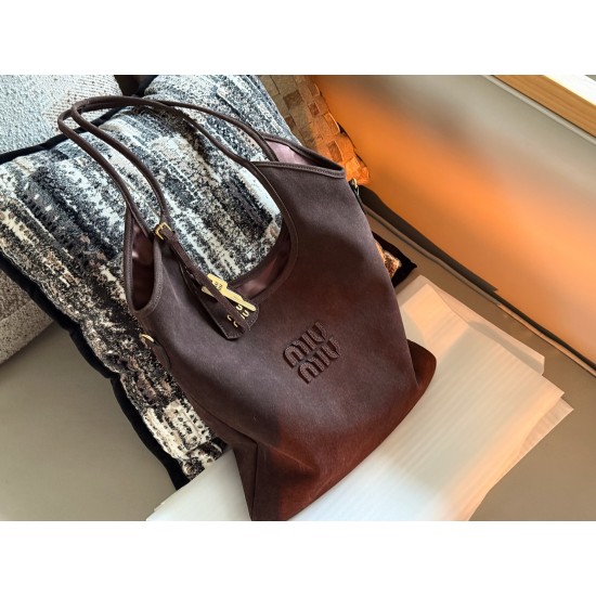 380 suede with box size3330cmmiumiu new tote ivy this year's wind blowing too fierce old more explosive models of this version is also too good-looking bar
