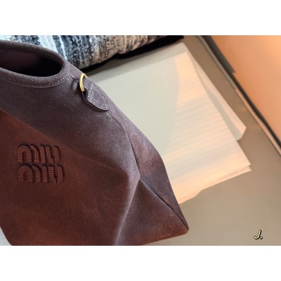 380 suede with box size3330cmmiumiu new tote ivy this year's wind blowing too fierce old more explosive models of this version is also too good-looking bar