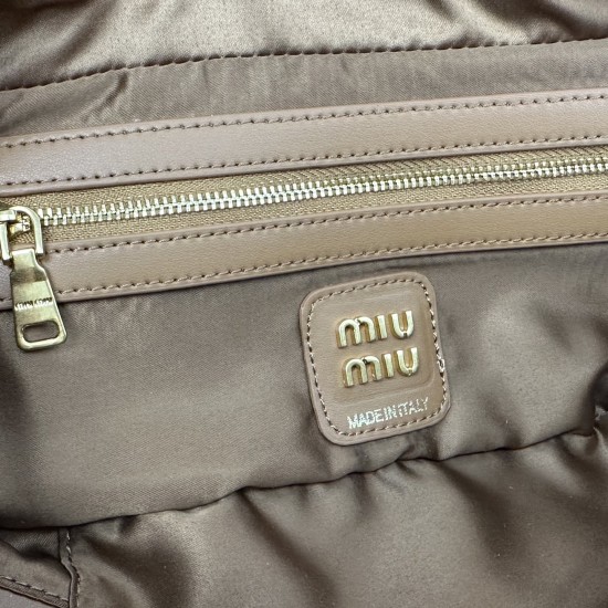 320 2025 spring and summer miumiu new 25Miu new bowling ball heavy handmade using multiple leather letters Logo spliced together from the bold and innovative design perfectly interprets the Miu eclectic style dashing casual and tolerant attitude towards l