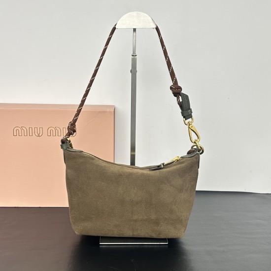 280 M frosted leather lunch box fall and winter flash limited series to come with retro do old small gold really temperament girls diversified expression of warm tweed feel is also too suitable for fall and winter bla size 1418510 paragraph No. 305