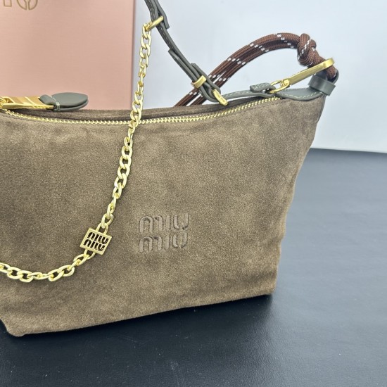 280 M frosted leather lunch box fall and winter flash limited series to come with retro do old small gold really temperament girls diversified expression of warm tweed feel is also too suitable for fall and winter bla size 1418510 paragraph No. 305