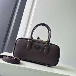 340 M home 5BB148 Ms. 22s new Boston bowling bag handheld shoulder crossbody bag body made of imported customized lambskin combined with miumiu iconic design made of selected textured fabrics to rigorous quilting line to create small and large but with th