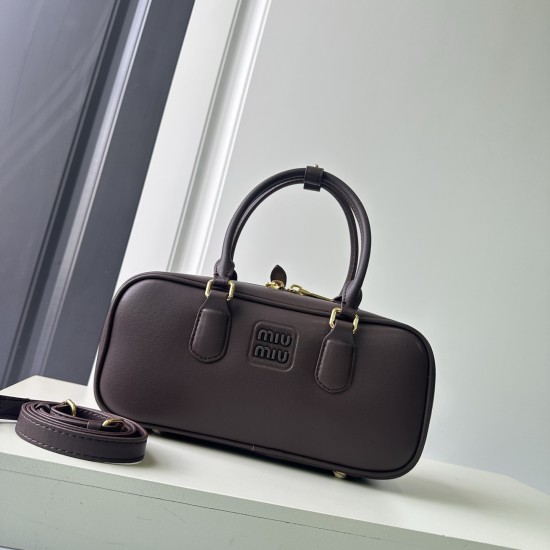 340 M home 5BB148 Ms. 22s new Boston bowling bag handheld shoulder crossbody bag body made of imported customized lambskin combined with miumiu iconic design made of selected textured fabrics to rigorous quilting line to create small and large but with th