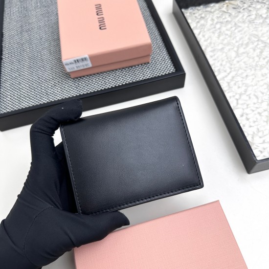 160 No. 510 brand miu miu color black pink blue red brown size 10852 description miumiu counter the latest models hot debut of the use of head layer lambskin exquisite workmanship comparable to the counter multifunctional small wallet compartments are ric