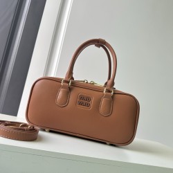 340 M home 5BB148 Ms. 22s new Boston bowling bag handheld shoulder crossbody bag body made of imported customized lambskin combined with miumiu iconic design made of selected textured fabrics to rigorous quilting line to create small and large but with th