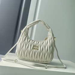 340 large M home 5BC108miumiu new miuwander handbags imported lambskin classic brand iconic matelasse texture embroidery vintage frosted hardware use round lonely curve retains the proper sense of playfulness bag type overall hard and shapely full of pers