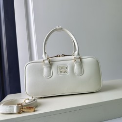 340 M home 5BB148 Ms. 22s new Boston bowling bag handheld shoulder crossbody bag body made of imported customized lambskin combined with miumiu iconic design made of selected textured fabrics to rigorous quilting line to create small and large but with th