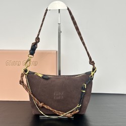 280 M frosted leather lunch box fall and winter flash limited series to come with retro do old small gold really temperament girls diversified expression of warm tweed feel is also too suitable for fall and winter bla size 1418510 paragraph No. 305