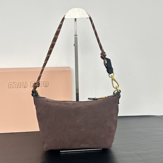 280 M frosted leather lunch box fall and winter flash limited series to come with retro do old small gold really temperament girls diversified expression of warm tweed feel is also too suitable for fall and winter bla size 1418510 paragraph No. 305