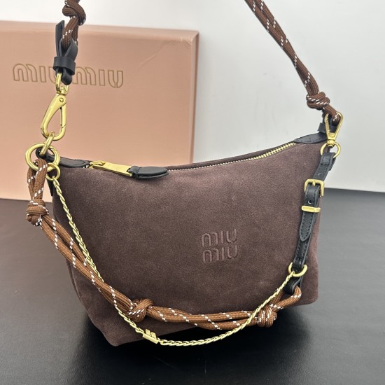 280 M frosted leather lunch box fall and winter flash limited series to come with retro do old small gold really temperament girls diversified expression of warm tweed feel is also too suitable for fall and winter bla size 1418510 paragraph No. 305