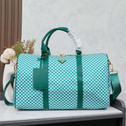 300 Prada 2025 New Printed Nylon Fabric Messenger BagThis messenger bag is made of fabric printed nylon fabric with cross grain cowhide leather in eye catching colorThe print on the bag consists of classic triangles and is very durableYou have a lot of sp