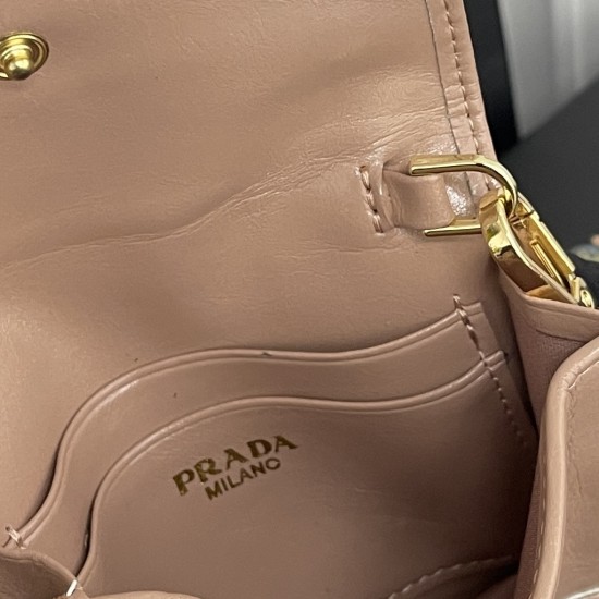 PRADA Prada oiled and enameled metal triangle logo snap closure Leather card case Regular Women's No. 312 Color Black Pink Gray