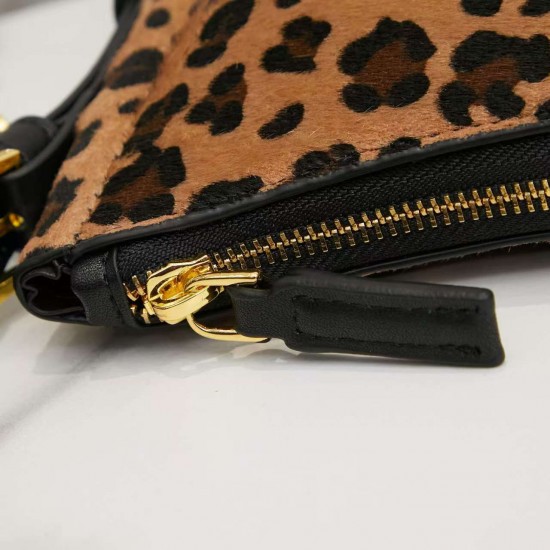 340 with box Prada leopard series each carry out is absolutely beautiful ah sisters Prada leopard series each carry out is absolutely beautiful ah sisters ultra-lightweight capacity new moon bag and softlux two models are equipped with a long crossbody st
