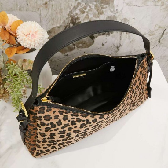 340 with box Prada leopard series each carry out is absolutely beautiful ah sisters Prada leopard series each carry out is absolutely beautiful ah sisters ultra-lightweight capacity new moon bag and softlux two models are equipped with a long crossbody st