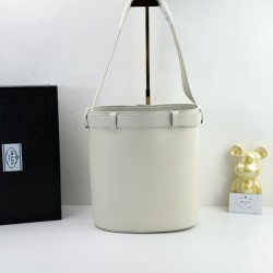 300 Prada Bucket is again the heart of the Prada Tote day slack lazy tote bag really love miserable on the upper body full of high-level sense of daily commuting must have Oh Model No. 085 Size 28X26