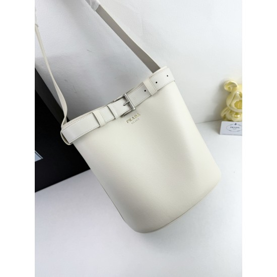 300 Prada Bucket is again the heart of the Prada Tote day slack lazy tote bag really love miserable on the upper body full of high-level sense of daily commuting must have Oh Model No. 085 Size 28X26