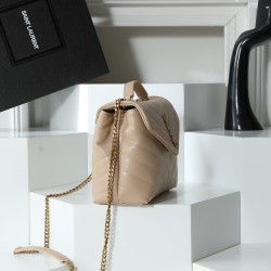 250 St. Laurent Classic Legend Fashion and romance combined with the original YSL family leather is rich in such attributes can not say how fascinating it is just have a kind of magic can attract you is many women's closet in the basic essentials can let 