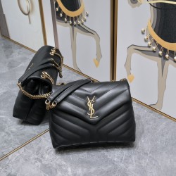 250 Black Button Saint Laurent Classic Legendary fashion and romantic combination of YSL's original leather is rich in such attributes can not say how fascinating it is just have a kind of magic can attract you to the many women's closet of the basic must