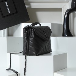 250 St. Laurent Classic Legend Fashion and romance combined with the original YSL family leather is rich in such attributes can not say how fascinating it is just have a kind of magic can attract you is many women's closet in the basic essentials can let 