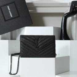200 shipments YSL Saint Laurent out of the explosive models have to say Saint Laurent chain bag in the fashion circle has been on fire can not work this old French luxury brand has a man of magic LOOK not lack of highlights original leather imported calfs
