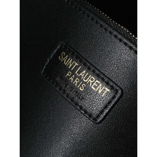 260 only genuine leather YSL explosive LE 5A7 underarm bag this year's hot vintage models underarm bag has been very popular full leather fine smooth package design and very simple and advanced capacity enough to use lightweight can be loaded and not out 
