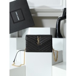 200 shipments YSL Saint Laurent out of the explosive models have to say Saint Laurent chain bag in the fashion circle has been on fire can not work this old French luxury brand has a man of magic LOOK not lack of highlights original leather imported calfs