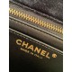 650 25a beauty diamond ball cf velvet bag how can be so good looking velvet texture is also advanced even if you have seen countless chanel still can sink at a glance this bag diamond ball on each diamond is very delicate a lot of people say that the velv