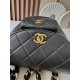 950 Upgrade Back in stock ChaneVintage shoulder bag It is no exaggeration to say that this is a vintage backpack that can be passed on to future generations Classic double c logo diamond pattern with gold metal Leather chain shoulder strap texture full of