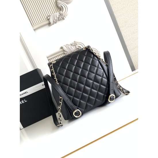 700 Chanel 23P super hot plain calf leather double backpack model 3860 The physical is very small and the old duma about the same size Undoubtedly still a premium model is very difficult to buy On the body is very good with the very durable will become a 