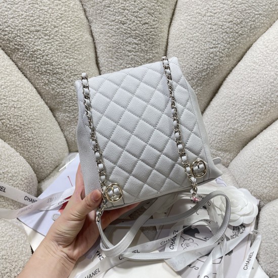 730 light gray large 23P super hot double backpack in kind is very small about the same size as the old duma color color is undoubtedly still a premium model is very difficult to buy bitter on the body is very good with the very durable will definitely be