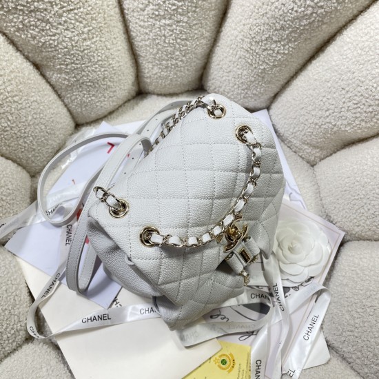 730 light gray large 23P super hot double backpack in kind is very small about the same size as the old duma color color is undoubtedly still a premium model is very difficult to buy bitter on the body is very good with the very durable will definitely be