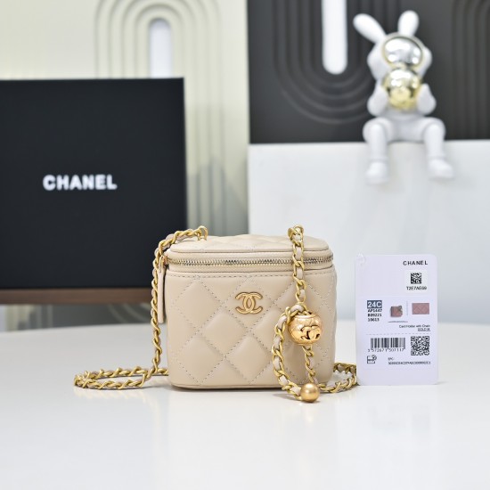 550 top version of the gold ball box bag exquisite chic chain small cosmetic case decent square shape mini cute invincible a small space in addition to the phone to put not trivial small objects are still quite able to store the decorative metal ball adju