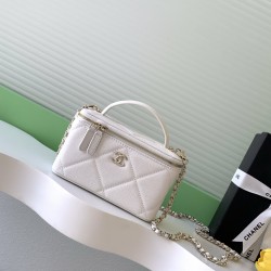 650 Chanel 25k large lattice box bag classic lattice pattern with caviar cowhide texture really no words hardware double C label exquisite and high-level handheld and chain shoulder back two kinds of back too poke me daily loaded with lipstick and powder 
