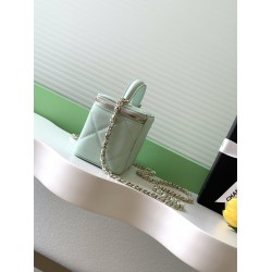 650 Chanel 25k large lattice box bag classic lattice pattern with caviar cowhide texture really no words hardware double C label exquisite and high-level handheld and chain shoulder back two kinds of back too poke me daily loaded with lipstick and powder 