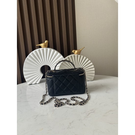 690 New Arrival NEChane1 explosive 25s Pearl Makeup Long Box Black Fragrance Door Forever Chane1 25s Cosmetic bag with mirror anywhere you can make up understated elegance handle inlaid with small diamonds close up look is very delicate wherever you go to