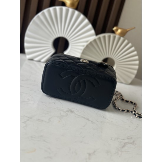 690 New Arrival NEChane1 explosive 25s Pearl Makeup Long Box Black Fragrance Door Forever Chane1 25s Cosmetic bag with mirror anywhere you can make up understated elegance handle inlaid with small diamonds close up look is very delicate wherever you go to