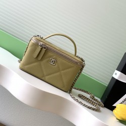 650 Chanel 25k large lattice box bag classic lattice pattern with caviar cowhide texture really no words hardware double C label exquisite and high-level handheld and chain shoulder back two kinds of back too poke me daily loaded with lipstick and powder 