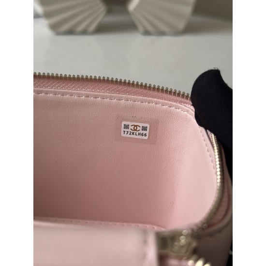 610 spot Chane new large chain makeup bag inside with a makeup mirror The new box bag actually added a handle to get the actual object was completely planted completely different temperament surprise amazing can be shoulder crossbody handheld can be loade