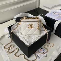 580 CHANE24C Double Gold Ball Box AP2292 This season's new double gold ball I really cute At first glance, I fell in love with this bag Classic black gold Double gold ball Chain adjustable length Hand carry crossbody and shoulder Capacity can also Size 11