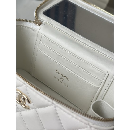 690 New Arrival NEChane1 explosive 25s Pearl Makeup Long Box Black Fragrant Door Forever Chane1 25s Cosmetic Bag with mirror anywhere you can make up Low-profile and elegant handle inlaid with small diamonds close up look is very delicate wherever you go 