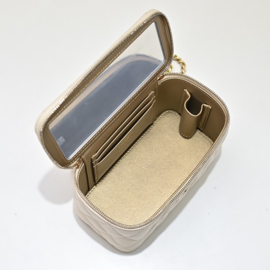 590 top version of the gold ball box bag exquisite chic chain small cosmetic case decent square shape mini cute invincible a small space in addition to the phone to put not trivial small objects are still quite able to store the decorative metal ball adju