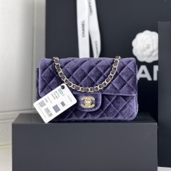 5001112116118Chanel cf tweed series This is a bag that can be called beautiful by all the friends around the gorgeous but not vulgar Look carefully at each yarn is knitted with heart and soul really hope to get your sincere favorite Size Model No. Large 1