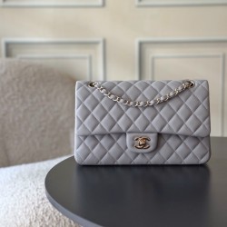 780 upgraded version of the full name Classic Fla0 sheepskin size 15525565cm leather original Haas lining imported lambskin hardware 24K plating all steel hardware classic CF is to have people fall in love with at first sight charm wherever you go is the 