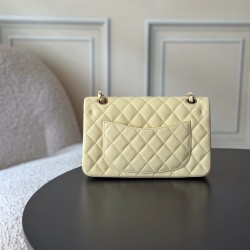 730 upgraded version of the full name Classic Fla0 lambskin size 236514cm leather original Haas lining imported lambskin hardware 24K plating all-steel hardware classic CF255 is to have people fall in love with the charm of the first sight to go wherever 