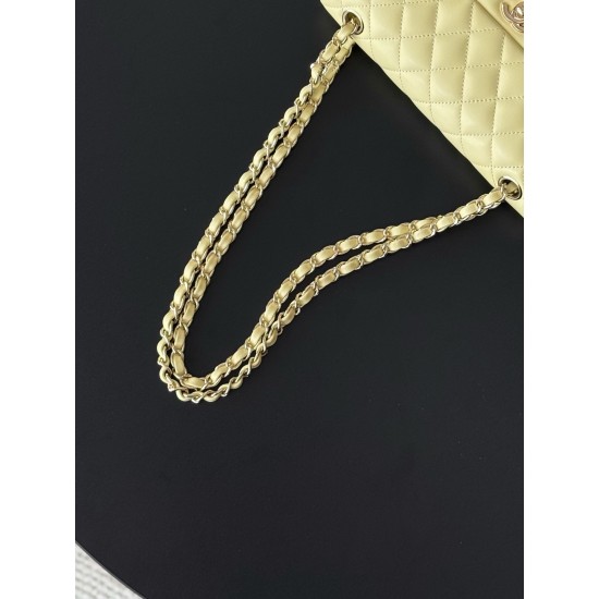 730 upgraded version of the full name Classic Fla0 lambskin size 236514cm leather original Haas lining imported lambskin hardware 24K plating all-steel hardware classic CF255 is to have people fall in love with the charm of the first sight to go wherever 