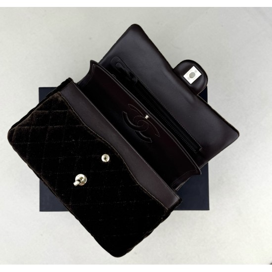 6001112116118Chanel cf tweed series This is a bag that can be called beautiful by all the friends around the gorgeous but not vulgar Look carefully at each yarn is knitted with heart and soul really hope to get your sincere favorite Size Model No. Large 1